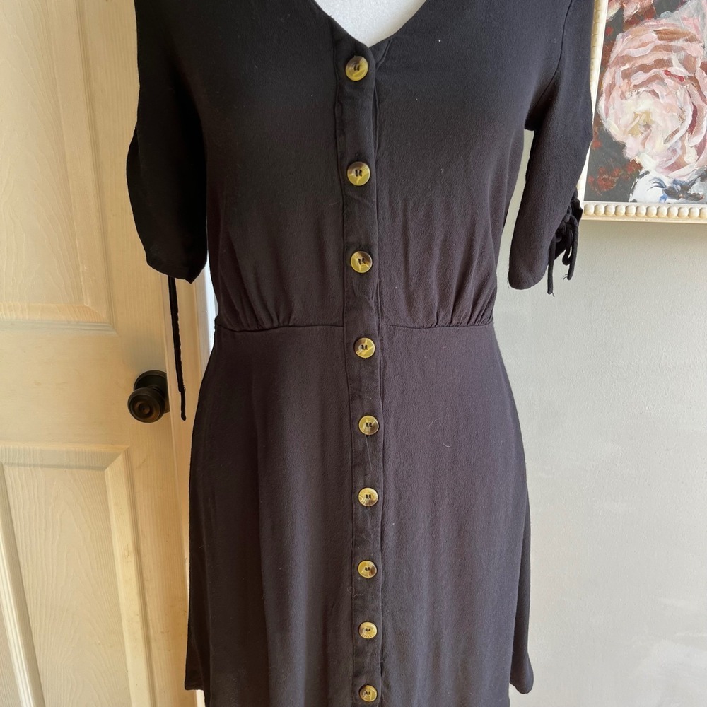 H&M Size 4 Black Blouse Dress Half Sleeve Mid Length V Neck Casual Button Down